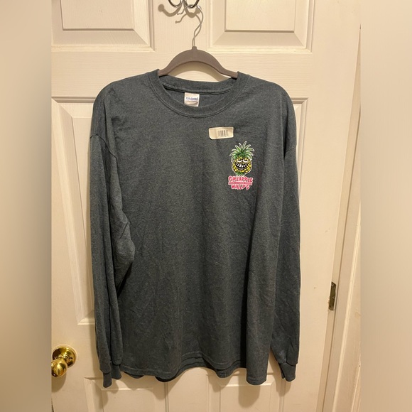 NWT pineapple Willy T-shirt. Long sleeve. - Picture 1 of 2